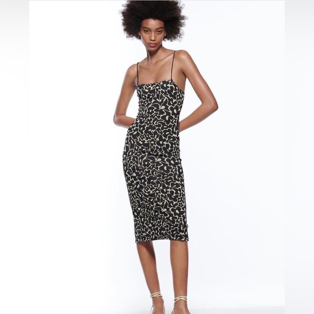 Zara Black & Off White Jacquard Knit Floral Midi Dress M